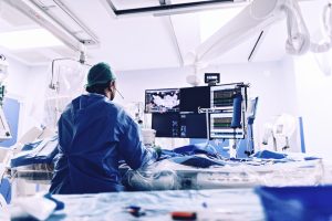 Cardiologist,Doing,Catheter,Ablation,With,Radiofrequency,Energy,Using,Imaging,System
